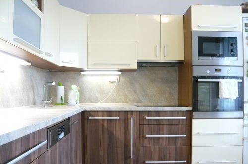 Kuchyň ořech dijon + vanilka lesk