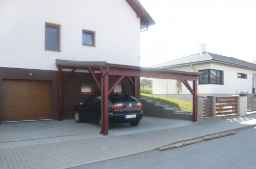 Garáž, konstrukce smrk, krytina šindel