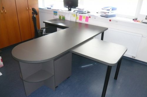 Kancelářský stůl grafit