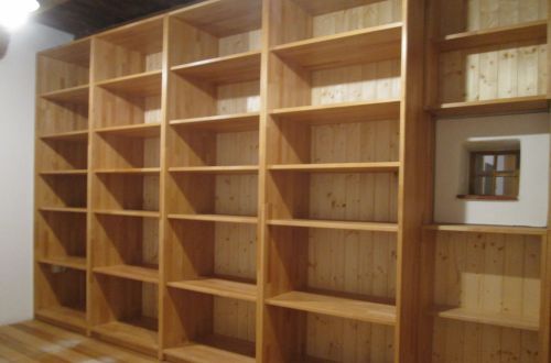 Knihovna spárovka buk